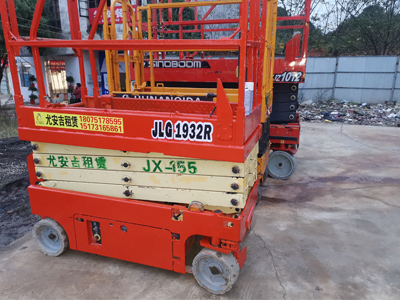 高空車每天和每月都該做哪些維護保養(yǎng)?